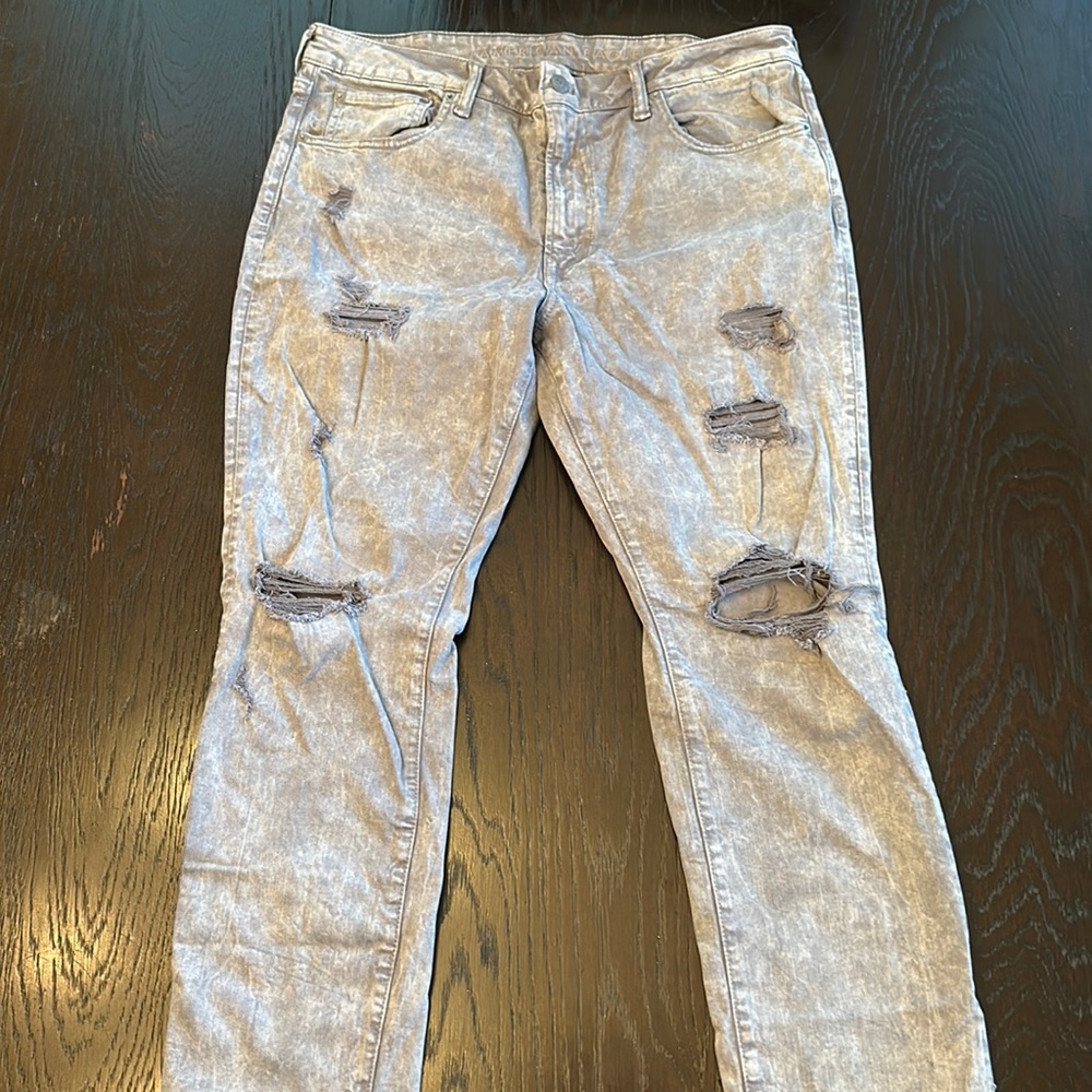 American Eagle Men’s Airflex gray torn wash slim fit jean. 38x30